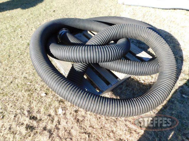 Approx- 40- of 8- rubber grain vac hose_1.jpg